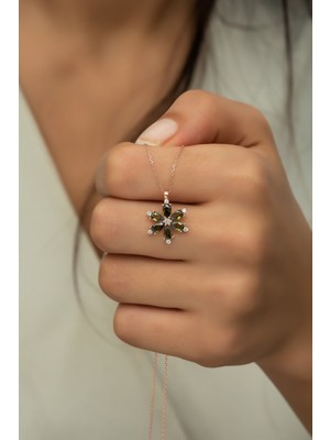 PremiumPort 925 Ayar Gümüş Rose Mistik Topaz Çiçek Kolye, Zarif ve Şık Takı