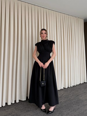 Laluvia Siyah Vatkalı Elbise - 25193