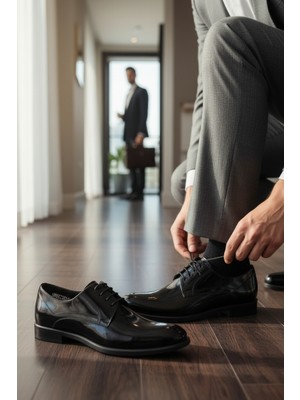 Enoch Erkek Hakiki Deri Klasik Ayakkabı Parlak Rugan Saya ve Ince Maskülen Tabanlı Bağcıklı Model