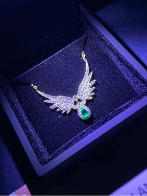 PremiumPort Parlak Zümrüt Yeşili Zirkon Taşlı Melek Kanadı Kolye, 925 Ayar Gold Renk