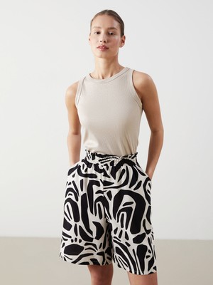 Lc Waikiki Yeni Sezon Bisiklet Yaka Parlak Görünümlü Kadın Atlet