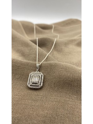 PremiumPort 925 Ayar Gümüş Zarif Kolye, Şık ve Modern Takı Tasarımı