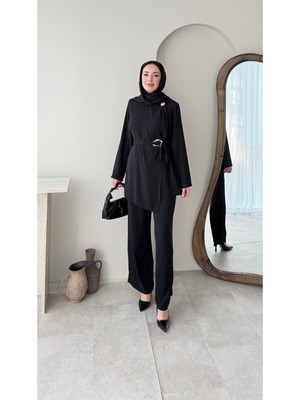 Molly Nelly Kadın Gold Kemerli ve Düğmeli Yandan Kapamalı Takım