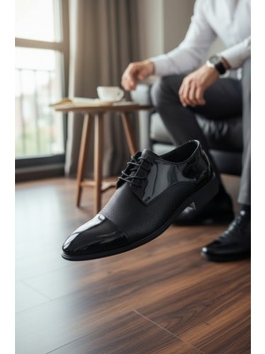 Enoch Erkek Siyah Hakiki Deri Klasik Ayakkabı Parlak Rugan Saya ve Mikro Dokulu Panelli Bağcıklı Model