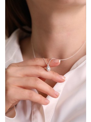 PremiumPort 925 Ayar Gümüş Zirkon Taşlı Damla Kadın Kolye, Şık ve Zarif Takı