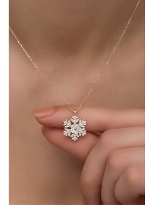 PremiumPort 925 Ayar Gümüş Manolya Çiçeği Zirkon Taşlı Kadın Kolye