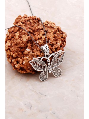 PremiumPort El Işlemeli Gümüş Kelebek Kolye, Zarif ve Şık Takı Seçeneği