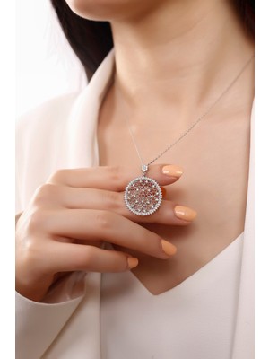 PremiumPort 925 Ayar Gümüş Kadın Çiçek Kolye, Şık ve Zarif Takı Tasarımı