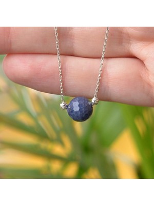 PremiumPort Şık Safir Taşı Gümüş Kolye, Zarif ve Doğal Takı Tasarımı