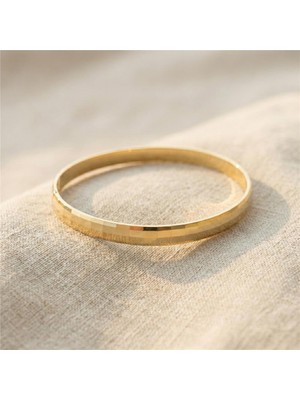 Kesme Desenli Kelepçe Bilezik - 14K Altın Rengi Kaplama, 6,5 cm Çap