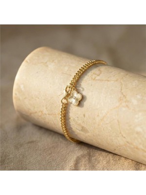 Yonca Uçlu Charm Hasır Zincir Bileklik - 14K Altın Rengi Kaplama,  19 cm