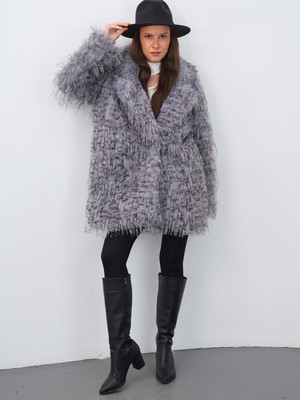 Celiora Style Gri Kadın Kürk Kaban – Yumuşak Dokulu, Oversize Kışlık Kaban