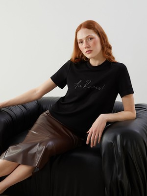 Lc Waikiki Yeni Sezon Bisiklet Yaka Nakışlı Kadın Tişört