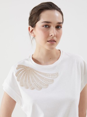 Lc Waikiki Yeni Sezon Bisiklet Yaka Nakışlı Kadın Tişört