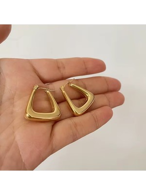 PremiumPort Geometrik Çelik Üçgen Küpe, Şık ve Modern Takı Aksesuarı