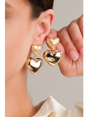 PremiumPort Parlak Sallantılı Kalp Tasarımlı Kadın Küpe, Şık ve Zarif Takı