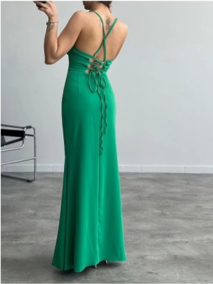 Sırt Korseli Derin Sol Yırtmaçlı Degajeli Saten Askılı Uzun Abiye  Elbisesi