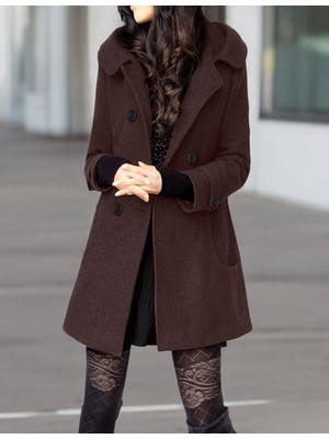 Yaka Detaylı Büyük Düğmeli Kaşe Kaban