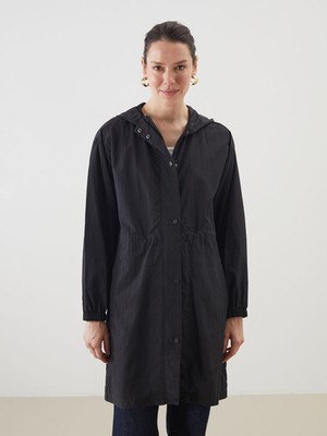 Lc Waikiki Yeni Sezon Kapüşonlu Kadın Yağmurluk