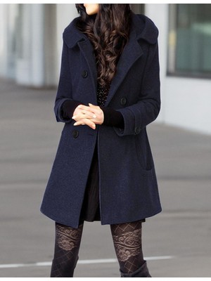 Yaka Detaylı Büyük Düğmeli Kaşe Kaban