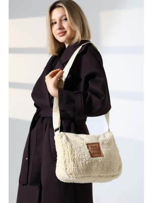 BALANZ Krem Peluş Kadın Çanta Çapraz Askılı Omuz ve Kol Çantası