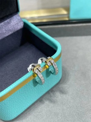 PremiumPort Geometrik Gümüş Renk Kadın Küpe, Zirkon Detaylı, Çapraz ve Xoxo Tasarım