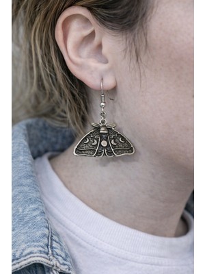 Herşey Nota Luna Wing – Ay Detaylı Figürlü Gümüş Renk Sallantılı Küpe