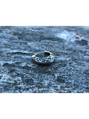 PremiumPort Antika Üçgen Tasarımlı 316L Çelik Tekli Küpe, Motorcu Tarzı Şıklık