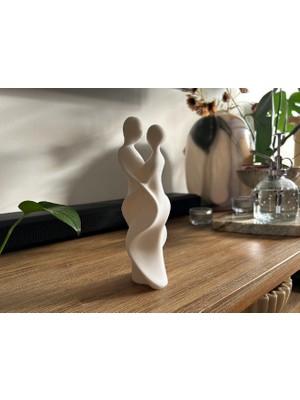 TSC Birbirine Sarılmş Sevgili Çift Heykeli Sevgiler Günü Için Anlamlı Hediye 15CM