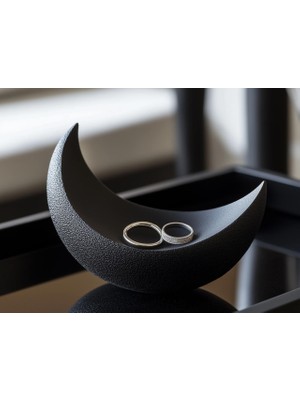 TSC Yüzük Tutucu Ofis Raf Dekoruna Uygun Hediyelik Dekoratif Obje Figür 15 cm