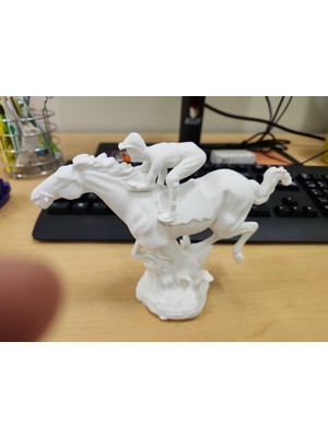 TSC Jokey ve At Hediyelik Dekoratif Obje Figür 15 cm