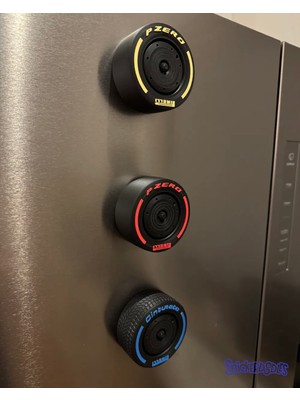 Snickerdoodles Formula 1 Buzdolabı Magneti 3 Adet – F1 Yarış Lastikleri Dekoru