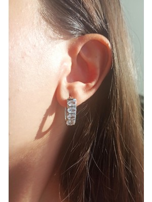 PremiumPort Şık Kadın Zirkon Taşlı Baget Halka Küpe, Zarif Takı Seçeneği