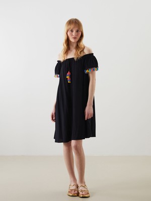 Lc Waikiki Yeni Sezon Kayık Yaka Püskül Detaylı Kadın Plaj Elbisesi