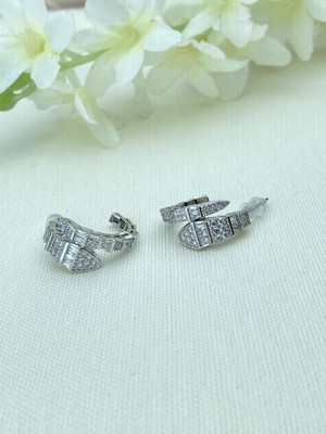 PremiumPort Şık Çelik Yılan Küpe, Pırlanta Detaylı, Paslanmaz ve Dayanıklı Tasarım