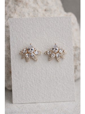 PremiumPort Şık Çelik Beyaz Damla Taşlı Küpe, Kararma Yapmaz, Modern Takı Tasarımı