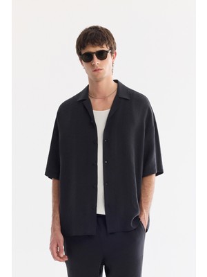 AVVA Erkek Siyah Apaj Yaka Nefes Alan Soft Touch Kısa Kollu Oversize Fit Gömlek A61Y2006