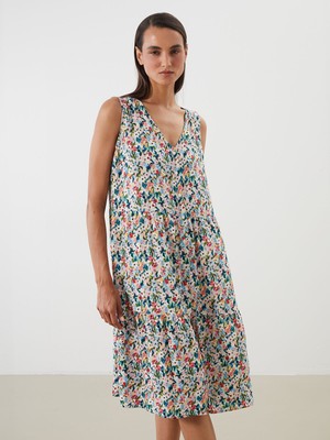 Lc Waikiki Yeni Sezon V Yaka Çiçekli A Kesim Elbise