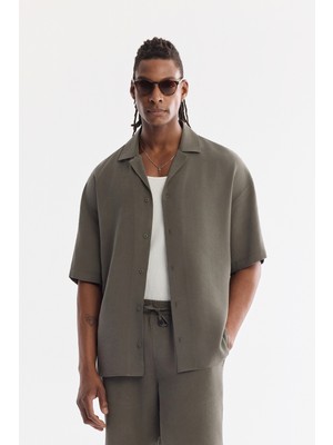 AVVA Erkek Haki Apaj Yaka Nefes Alan Soft Touch Kısa Kollu Oversize Fit Gömlek A61Y2006