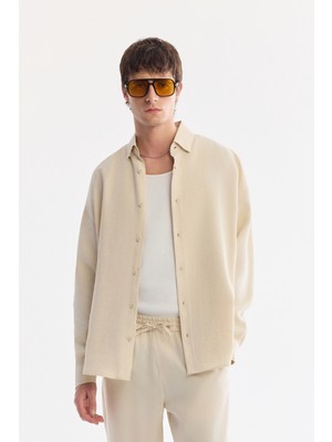 AVVA Erkek Ekru Alttan Britli Yaka Nefes Alan Modal Karışımlı Soft Touch Oversize Fit Gömlek A61Y2168