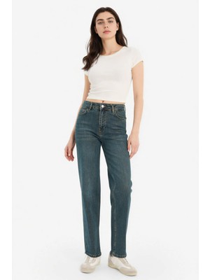 DeFacto Comfort Straight Normal Bel Bilek Boy Jean Yıkamalı Pantolon G8022AX26SP