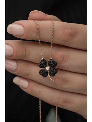Nereze 925 Ayar Siyah Yonca Kolye Kadın Gümüş Kolye