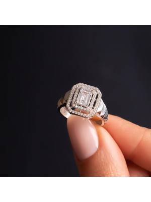 Hakan Mücevherat Taşlı Baget 14 Ayar Altın Yüzük