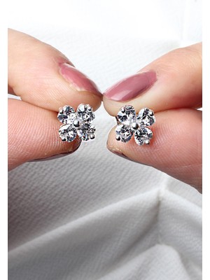 By Barun Yonca Küpe Silver 925 Ayar Gümüş Çivili Küpe