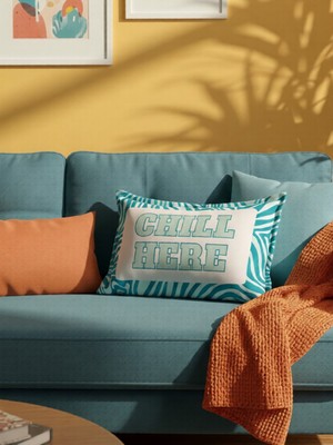 Rahan Design Chill Here Yazılı Çift Taraflı Süet Su Yeşili Kırlent Kılıfı - 30X50CM - Dekoratif Kırlent Kılıfı