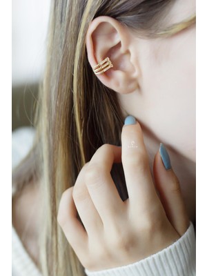 By Barun Üç Sıra Beyaz Yuvarlak Taşlı Dikdörtgen Model 925 Ayar Sarı Gümüş Kıkırdak Küpe Earcuff