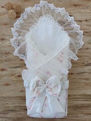 Lokiboo Yenidoğan Hanımeli Desenli Taç Nakışlı Delüks Kundak Bebek Battaniyesi