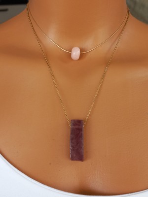 Doğal Taşlı Çelik Kolye:gül Kuvars Taşı ve Pembe Rodonit Taşı ile Tasarlanmıştır.