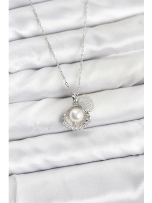 Callerrons Accessories Zincir Gümüş Renk Incili Deniz Kabuğu Model Zirkon Taşlı Kadın Kolye - EBJ260130W39337