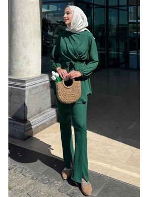 Tesettür Diyarı V Çapraz Bürümcük Kumaş Tesetür Takım - Zümrüt